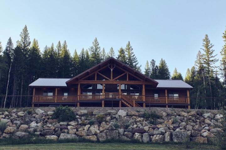 Paddle Ridge Villa West Glacier Bagian luar foto