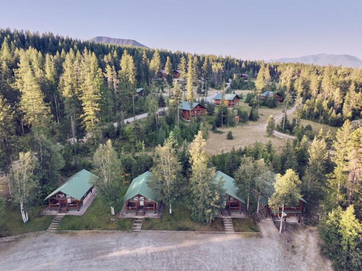 Paddle Ridge Villa West Glacier Bagian luar foto