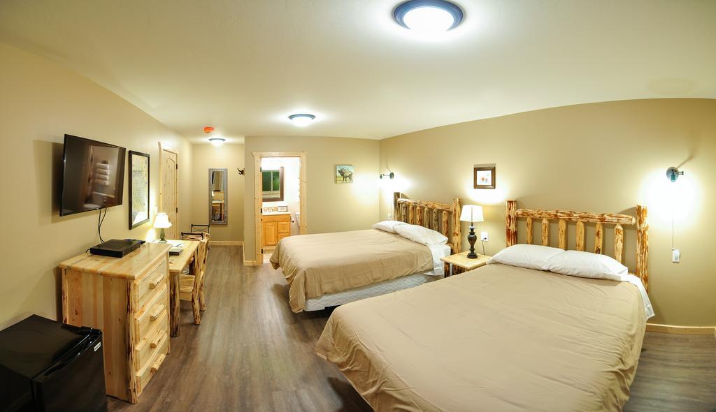 Paddle Ridge Villa West Glacier Bagian luar foto