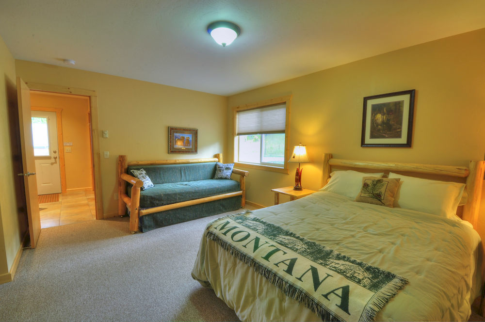 Paddle Ridge Villa West Glacier Bagian luar foto