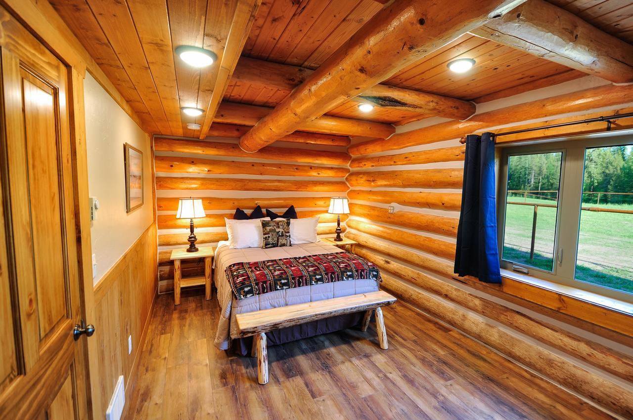 Paddle Ridge Villa West Glacier Bagian luar foto