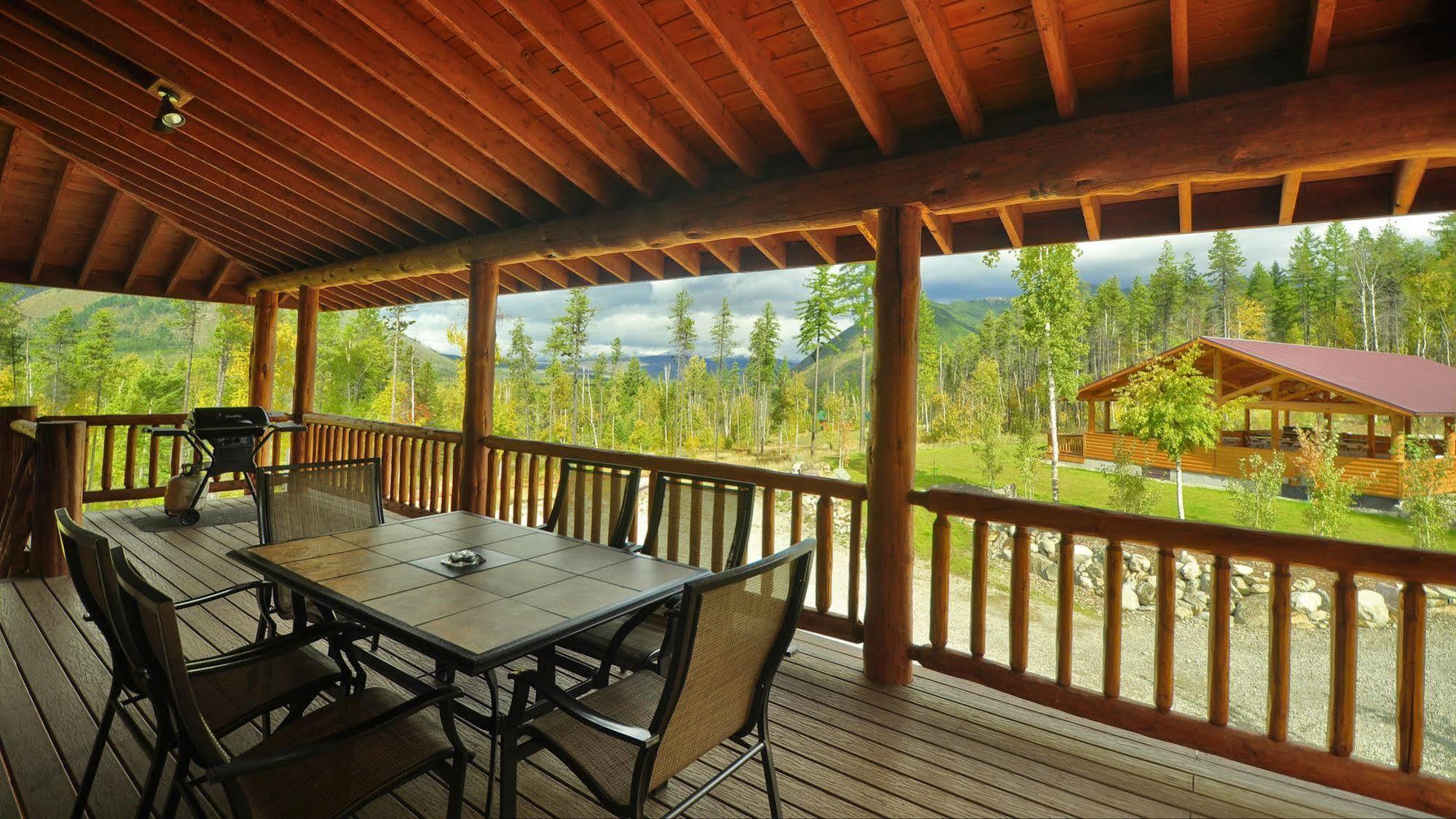 Paddle Ridge Villa West Glacier Bagian luar foto