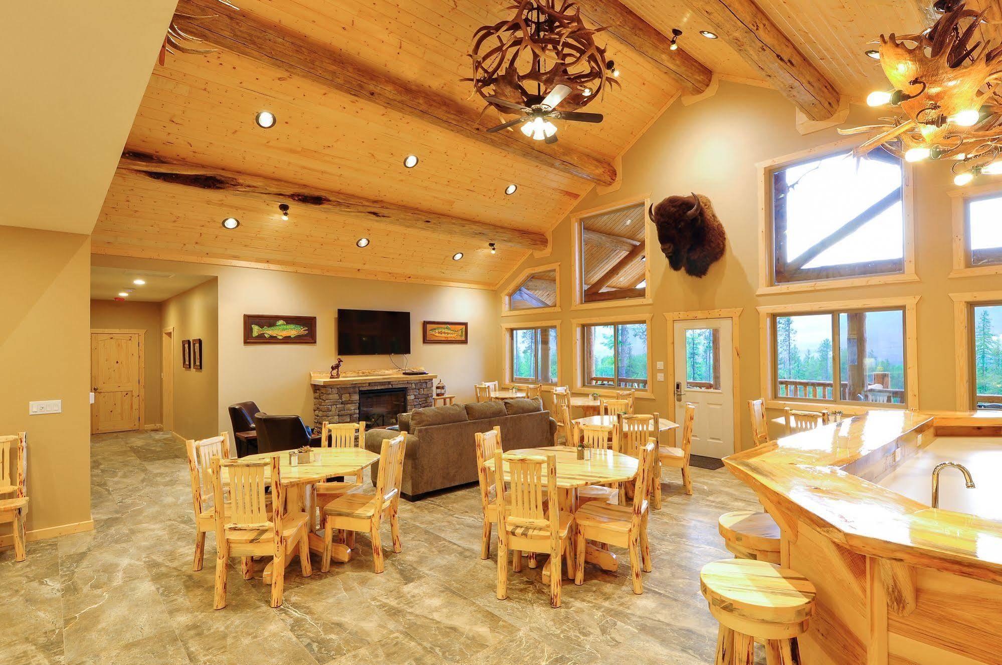 Paddle Ridge Villa West Glacier Bagian luar foto