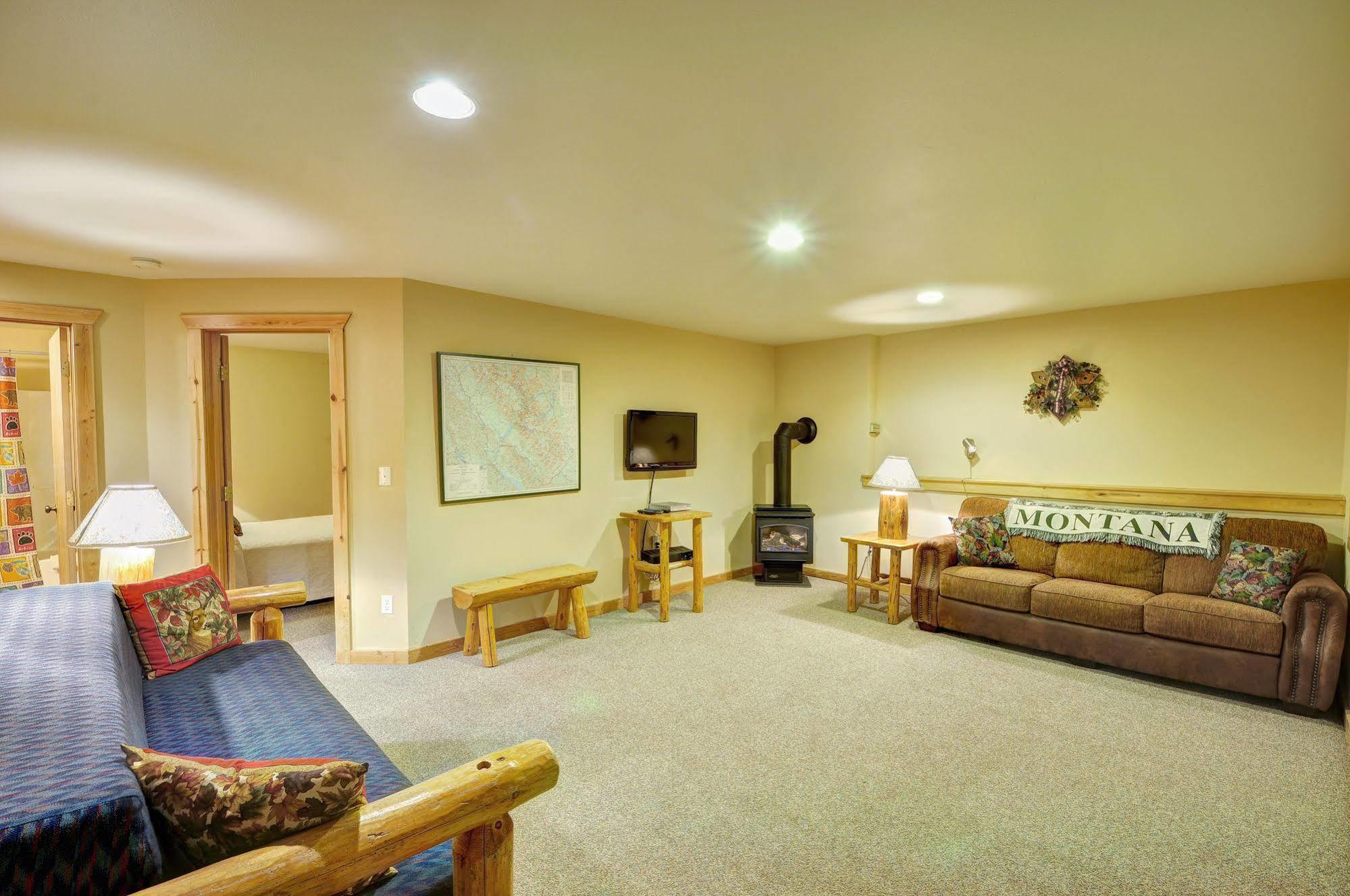 Paddle Ridge Villa West Glacier Bagian luar foto
