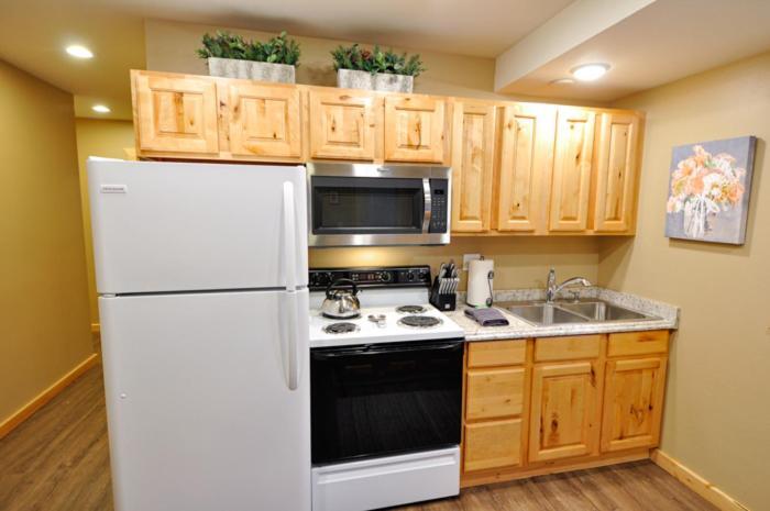 Paddle Ridge Villa West Glacier Bagian luar foto